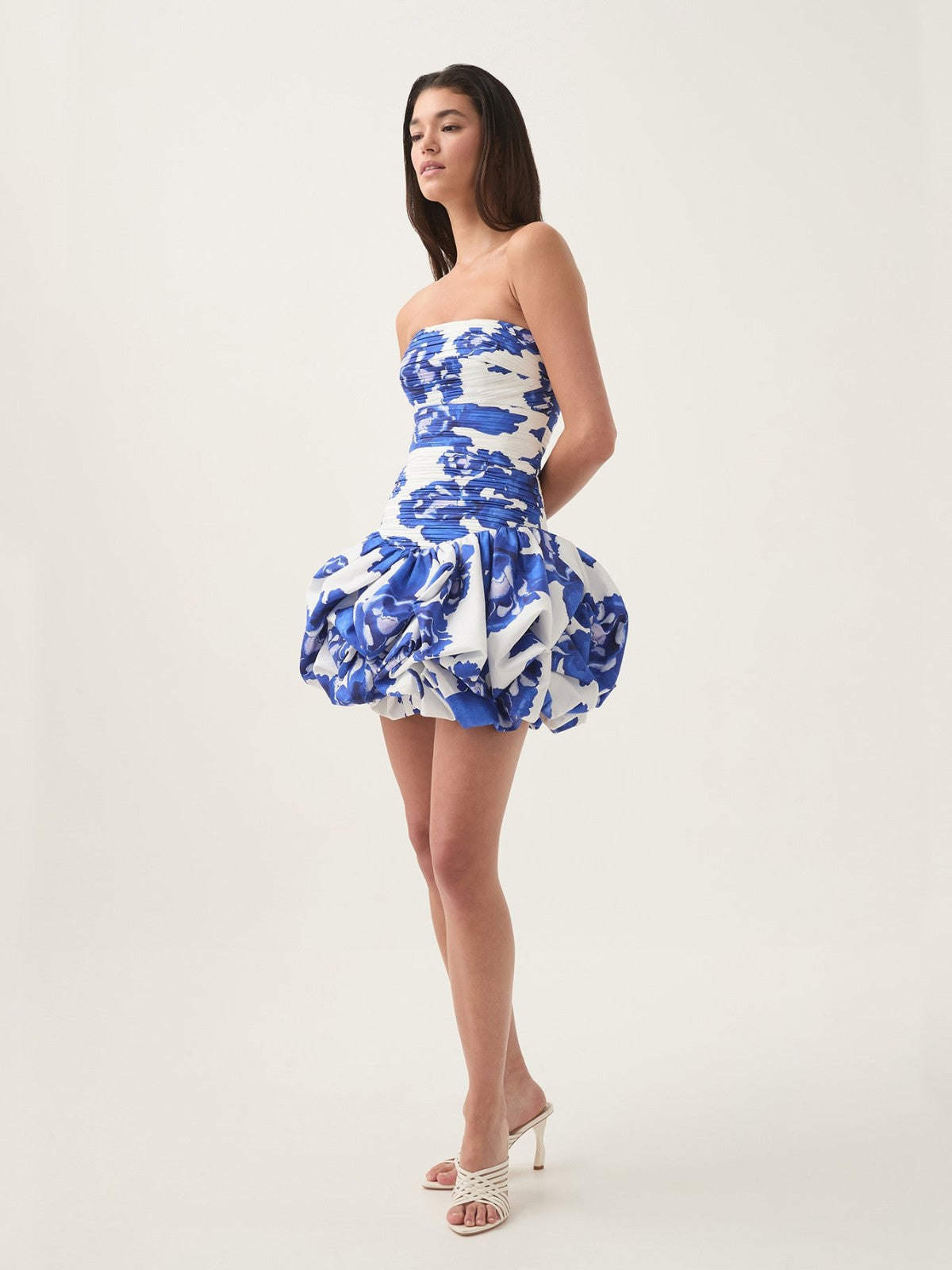 vestido-curto-de-festa-lis-floral-azul-loja-zharen