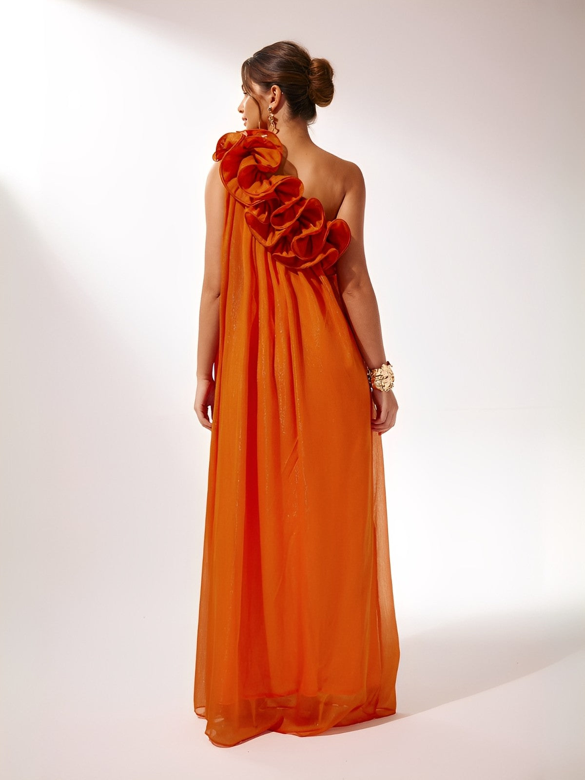 vestido-longo-e-elegante-laranja-selena-loja-zharen