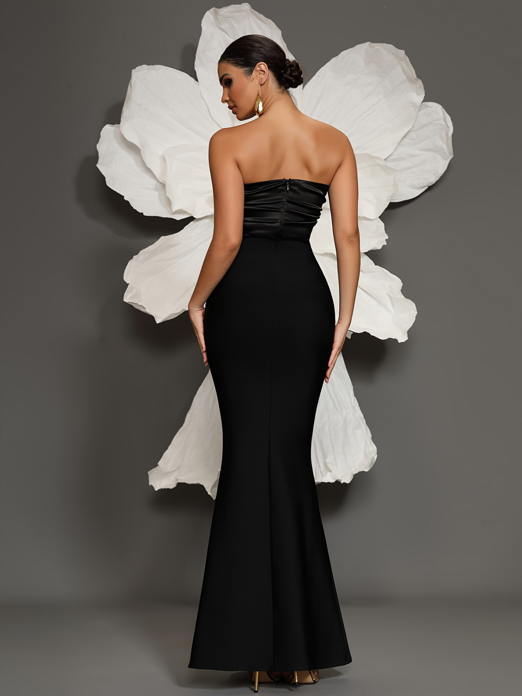 vestido-longo-e-elegante-preto-traducoes-diamante-loja-zharen