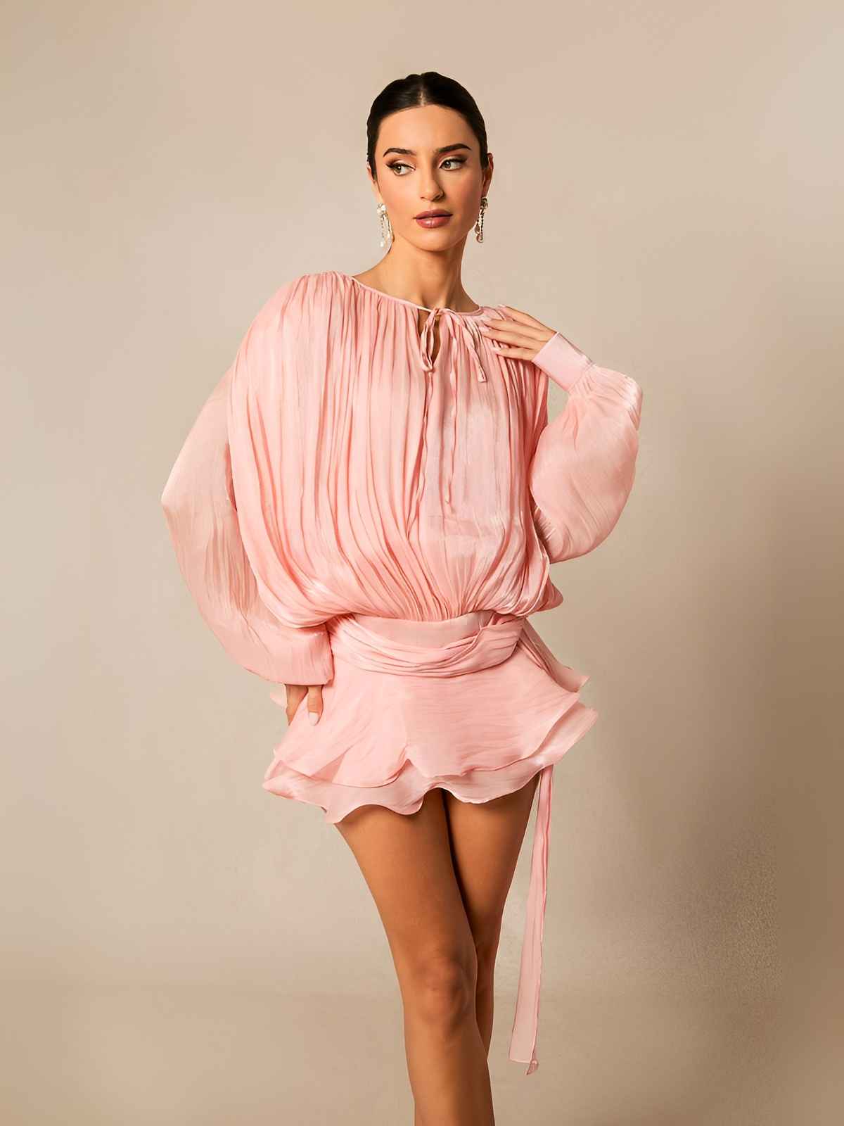 Vestido Curto Rosa Charlotte Imagem secundária do produto